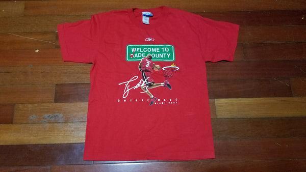 LARGE - vtg Miami Heat D Wade county tee